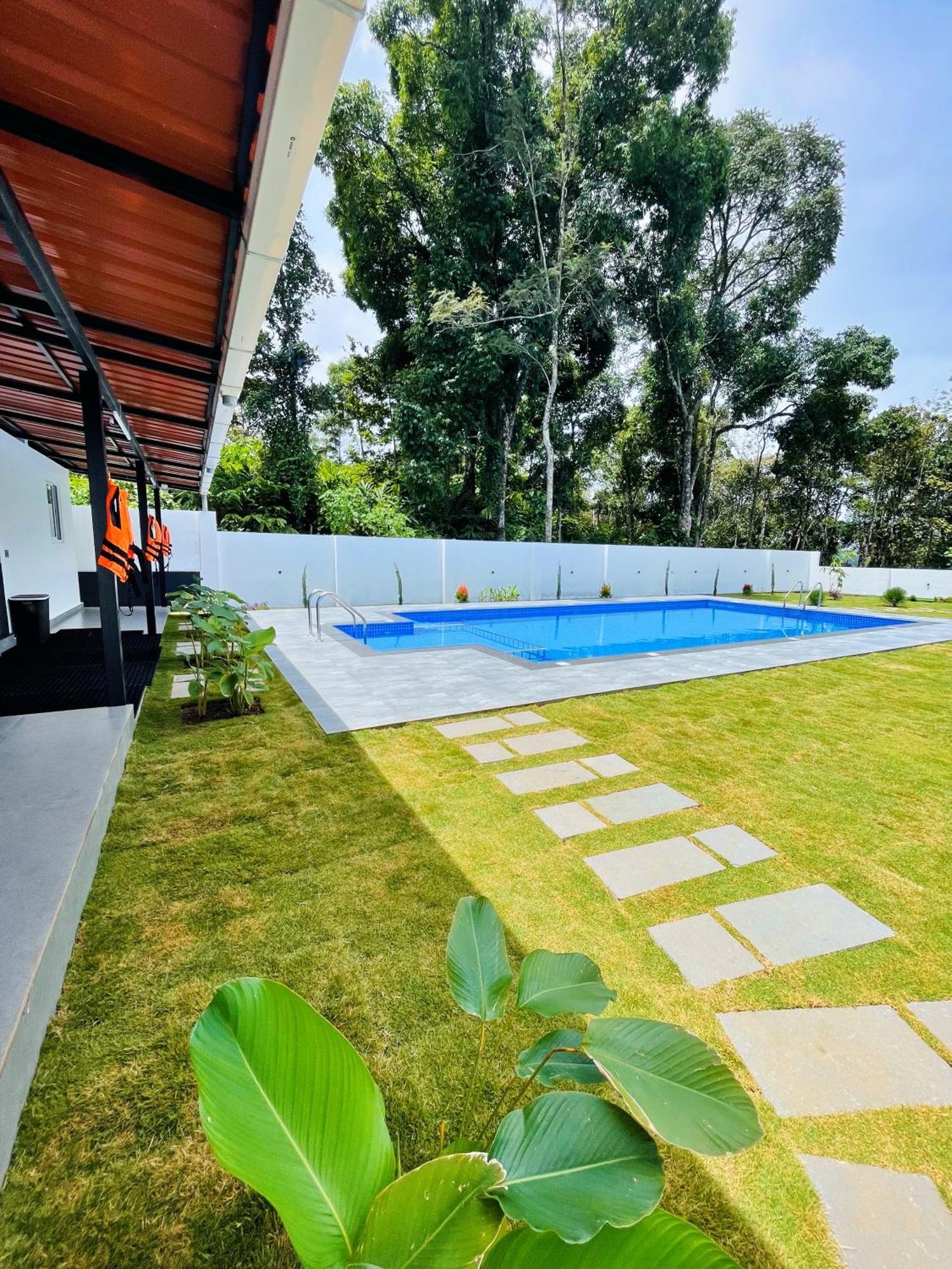 The Windy Mist Resort Munnar Chinnakanal Exterior foto
